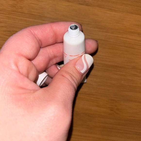 Bundle of variety of travel size skincare products and Ipsy bag - Picture 9 of 10